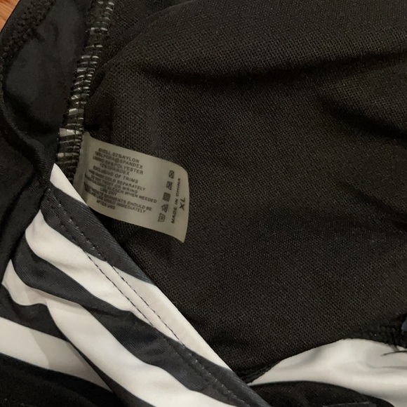 NWT striped one piece swimsuit XL - Picture 5 of 6